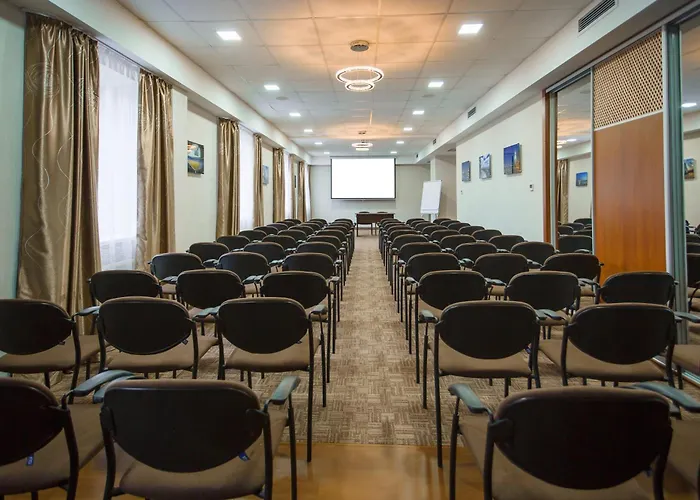 Abri Hotel Дніпро